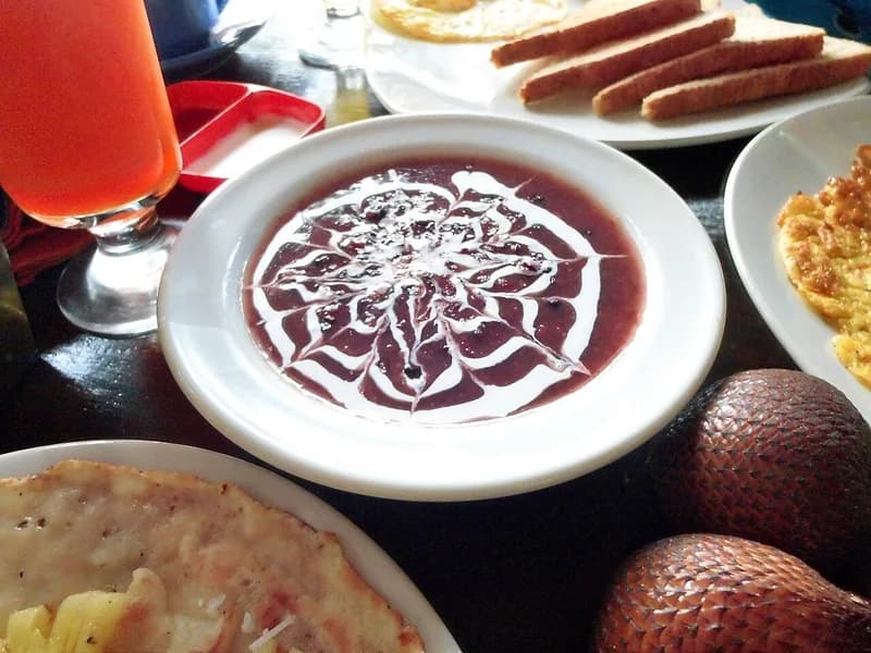 Resep Bubur Ketan Hitam Santan: Legit, Gurih, dan Empuk